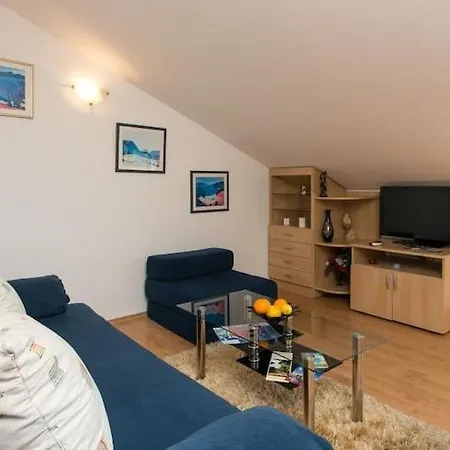 Lala - Two Bedroom With Sea View Apartment *