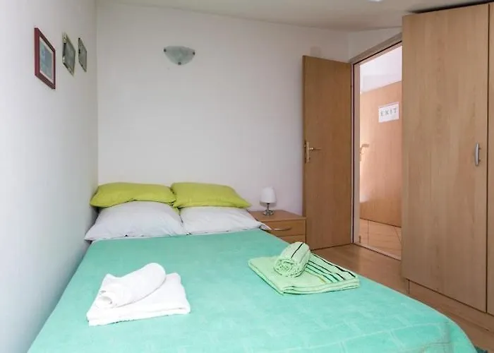 Lala - Two Bedroom With Sea View Apartmán *